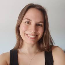 A newspaper article from the early 2000s showing how Brad Pitt notoriously  liked to match the looks of the women he dated throughout the 90s and 2000s.