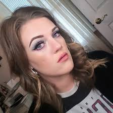 Amber Greer's Instagram, Twitter & Facebook