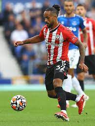 Everton won 13 direct matches.southampton won 9 matches.9 matches ended in a draw.on average in direct matches both teams scored a 2.35 goals per match. Fluoqnbn Whenm