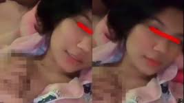 Video memperlihatkan seorang wanita meremas payudaranya . Video Lengkap Lele Pubg Yang Viral 13 Detik Beredar Di Twitter Dan Tiktok