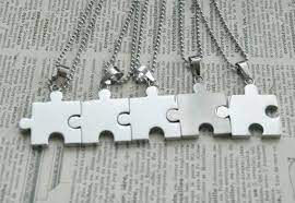 Articulos Similares A Puzzle Piece Collares Set De 5 Set De Regalo De Dama De Honor Mejor Amigo Conjun Friend Necklaces Bff Necklaces Puzzle Piece Necklace