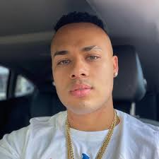 Sending my bro #ChrisEvans some birthday love today. We haven't laughed  that hard in a while! Miss you, pal.