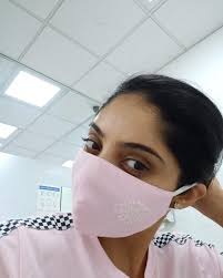 happy face😃 behind this pretty 3 layered washable cotton mask, thank you  @sacaru_by_kavyaandpooja😘 ...#staysafe #everyone #remember #toremember 😷