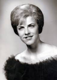 Yvette Lambert's Instagram, Twitter & Facebook