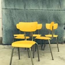 gekleurde vintage tubax stoelen thegoodstufffactory be vintage stoelen stoelen meubel ideeen