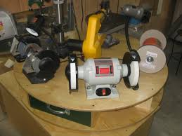Filp the main cabinet upside down, and place the base plate on the bottom and center it. Lazy Stephen Tool Turntable Finewoodworking