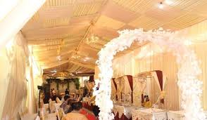 Alhasil fotonya di samping rumah. Tips Pernikahan Di Rumah Agar Tetap Elegan Dan Berkesan