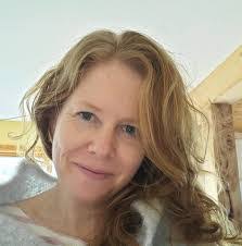 Leanne Evans's Instagram, Twitter & Facebook