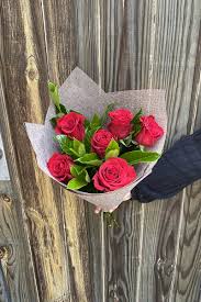 Brisbane online florists can quite often use the same local florists to carry out the actual flower delivery, so as a customer the best thing can often be to select the online florist who offers the best. Valentine S Day Flower Delivery Brisbane Valentine S Day Flowers Little Mr Bouqs