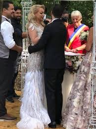 Vedeta are sentimente față de cosmin natanticu: Originalitate Si DistracÅ£ie Pe Bune La Nunta Lui Cosmin Natanticu Foto Video