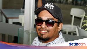 Bahkan, nola dan glenn pernah berpacaran selama 6 tahun. Glenn Fredly Meninggal Dunia Nola B3 Kuatkan Mutia Ayu