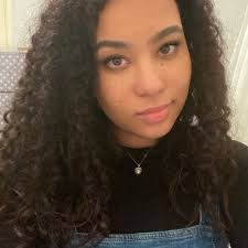 Eliza Waters's Instagram, Twitter & Facebook