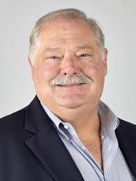 Ronnie Howe's Instagram, Twitter & Facebook