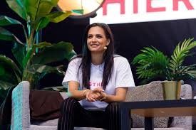 Amira pocher vor der zweiten geburt hatte sie. Amira Pocher Mode News Video Amira Pocher Zeigt Ihren Babybauch Gala De Angesteckt Hat Sich Amira Vielleicht Bei Ihrem Letzten Aufenthalt In Wien Sherrell Boyes