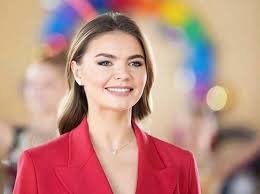 Jan 31, 2002 · женщина принесла мне кофе и сказала, чтобы я раздевался, и что сейчас придут девочки. Alina Kabaeva Biografiya Zhizn Sejchas Chem Zanimaetsya Segodnya