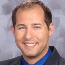 I am honored to be able to participate in training the next generation of  doctor. We had a wonderful rotation with Lynn our third year medical  student! My staff and I enjoyed