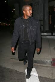The color black looks so bold and attractive that you denim jacket outfit is one of the most probable answers to wearing black jeans for men? Black Jean Jacket Outfit Mens 800x1200 Wallpaper Teahub Io