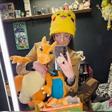 Ditto/Gelatinous Cube! Had a blast with this concept! Don't worry, everyone  escaped they just lost a few items lol! Thanks for the fun idea Cameron!  😊🙏 . . . . . . . #