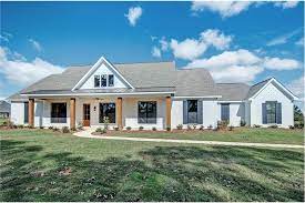 Dream luxury farmhouse plans & designs for 2021. Ranch Farmhouse Plan 2677 Sq Ft 4 Bedroom 2 5 Bathroom