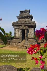 From candi pringapus, it is another 41 kms onwards to the upcountry town of wonosobo, known as the gateway to the dieng plateau. Candi Pringapus Temanggung