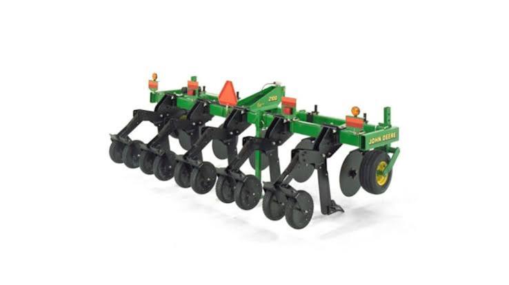 John Deere 2100 Tractor