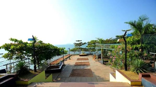 Overbury's Folly - a seashore park ideal for sunset, Thalassery | Kannur