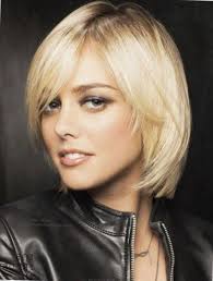 Damen frisuren ab 30 long bob schrager pony seitenscheitel. Frisuren Frauen Bob Mit Pony Bob Frisuren 2017 27 Ideen Fr Schnitte Und Styling Trendfrisuren Haarschnitt Bob Frisur