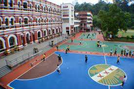 It is located along jalan bukit nanas, slightly up the slope and away from the hustle and bustle of the city main life. St John S International School Sjis International Schools Org