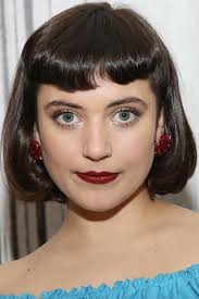 Hannah Dunne's Instagram, Twitter & Facebook