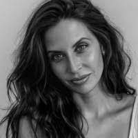 Lori Destefano's Instagram, Twitter & Facebook