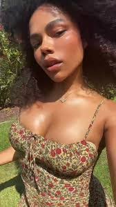 Jasmine Harmon's Instagram, Twitter & Facebook