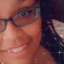 Gloria Diehl's Instagram, Twitter & Facebook