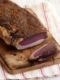 Magret De Canard Seche Au Piment D Espelette Recettes De Cuisine Recette Magret Seche Cuisine Et Boissons