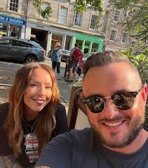 Toni Wales's Instagram, Twitter & Facebook