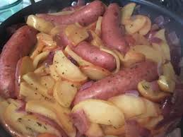 Cut the cooked chicken sausage in 1/2 inch slices. Recipe Chicken Apple Sausage With Apples And Red Onions Wral Com