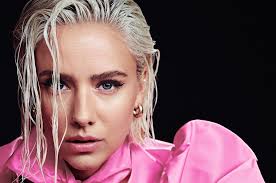 Dagny Releases New Song “Highs & Lows”