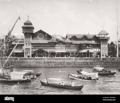 Mumbai ship hi-res stock photography ...