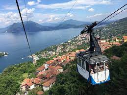 Its ten kilometers of tracks connected, in just over one hour, two wonderful places: Herrliche Aussicht Cableway Stresa Mottarone Stresa Reisebewertungen Tripadvisor