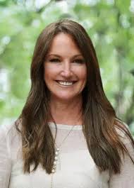 Stephanie Braatz, Creative Director