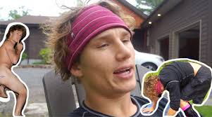 This episode of "Living With The Kid" is an awesome one 😄 I almost cracked  my head open trying dub 14's