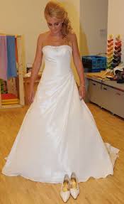 Check spelling or type a new query. Hochzeitskleid Ivory A Linie Kaufen Auf Ricardo