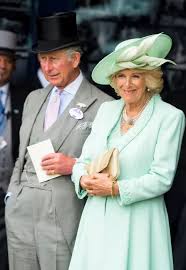 Sophie, la comtesse de wessex, et l'épouse du prince edward a expliqué devant des caméras ce qui était à juste titre trop douloureux pour sa majesté à le fait que sophie, dont le mari occupe le 12ème rang dans la succession au trône, semble diriger la réponse publique de la famille, n'a certainement. Printul Edwar Si Sophie Contesa De Wessex Unica Ro
