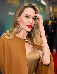 Angelina Jolie and 16-Year-Old Daughter Vivienne Have a Matching Tattoo  That Means So Much to Us | Glamour
