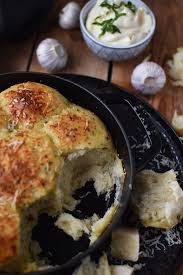 Knoblauchbrotchen Und Aioli Ohne Ei Rezept Lebensmittel Essen Getranke Rezepte Snack Ideen