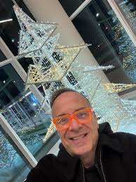 Ohare Airport's Christmas Tree!!!! On the road again … or more accurately  …. In the sky again…. #missionaryofmercy #60MIN4JESUS