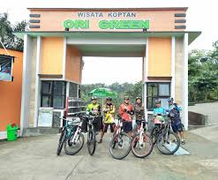 Pentulu indah tiket berapa di 2021 : Harga Tiket Masuk Dan Lokasi Ori Green Koptan Tulungagung Destinasi Wisata Terbaru Yang Layak Untuk Diburu Daka Tour