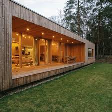 Maisons A Petit Budget Construction Rentable Meister De Entretien Avec L Auteur Th Decoration De La Maison Idees De Decoration Conseils Deco House Cost Low Budget House Container House Design