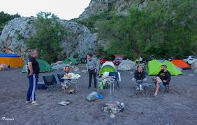 Κυκλωμένα τα χωριά της ιστιαίας από πύρινα μέτωπα.προετοιμασίες αν χρειαστεί για εκκενώσεις από τις ακτές.δύσκολη η κατάσταση και σε ηλεία. Dihmero Camping Sto Limniwna Eyboias Tracerclub Gr