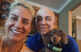 Family photo blooper shots for Mother's Day gift