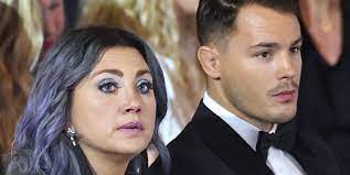 Hon bor tillsammans med simon sköld. Camilla Lackbergs Djupa Kris Med Simon Stoppa Pressarna Kandisar Kandisnytt Hant Extra Se Hor Noje